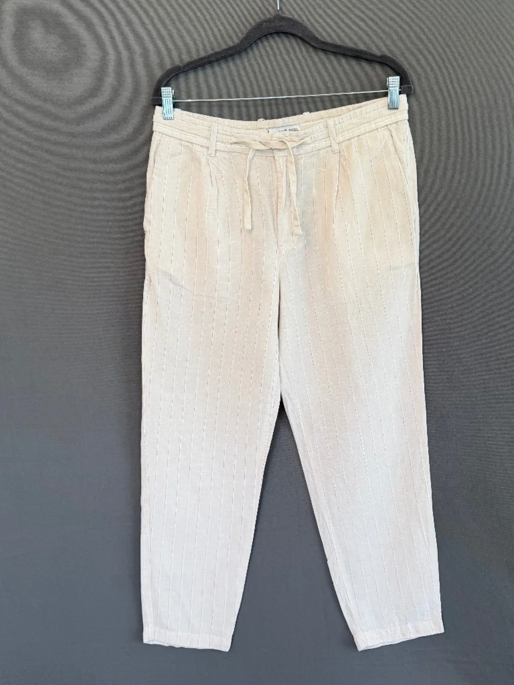 MANGO MNG Women’s Size 10 Cream Pinstripe Tie Waist 100% Linen Ankle Pants